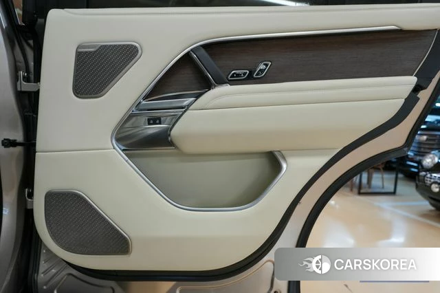 Land Rover Range Rover 5th Generation 2023 Песочный из Кореи, фото 4