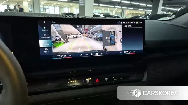 BMW 5 Series (G60) 2024 Серый из Кореи, фото 4