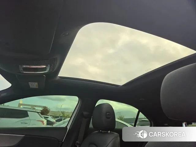 Mercedes-Benz A-Class W177 2021 Белый из Кореи, фото 4