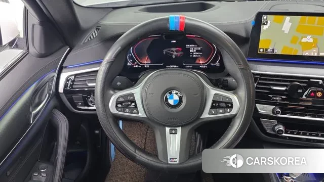 BMW 5 Series (G30) 2023 Белый из Кореи, фото 4