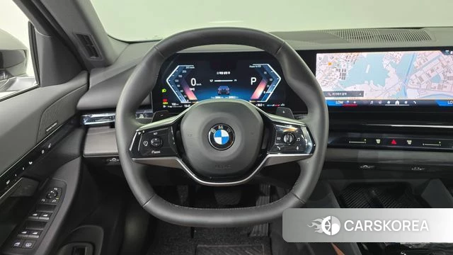 BMW 5 Series (G60) 2024 Черный из Кореи, фото 4