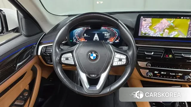 BMW 5 Series (G30) 2020 Белый из Кореи, фото 4