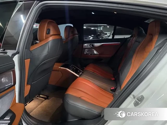 BMW 8 Series (G15) 2024 Белый из Кореи, фото 4