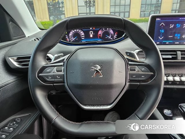 Peugeot 5008 second generation 2021 Серый из Кореи, фото 4
