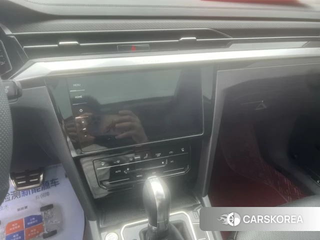 Volkswagen CC 2024 Темно-серый из Китая, фото 4