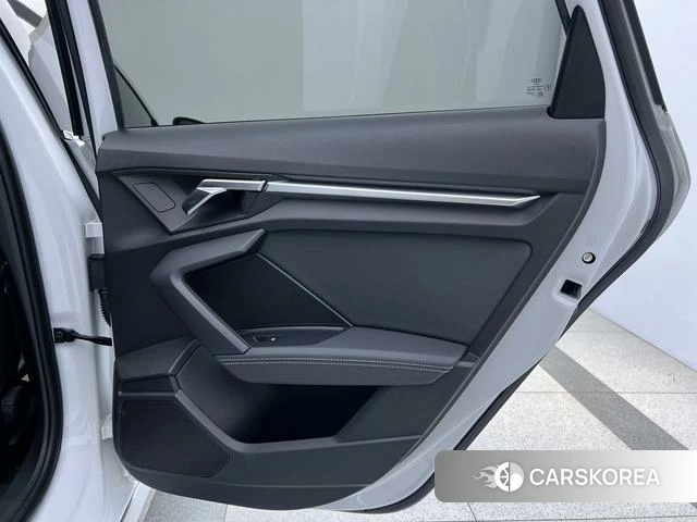 Audi A3 2023 Белый из Китая, фото 4