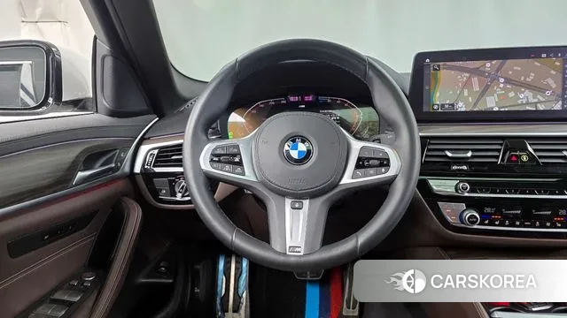 BMW 5 Series (G30) 2020 Белый из Кореи, фото 4