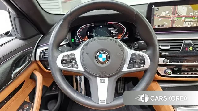 BMW 5 Series (G30) 2022 Белый из Кореи, фото 4