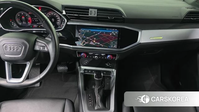 Audi Q3 (F3) 2022 Красный из Кореи, фото 4