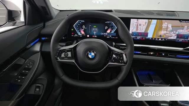 BMW 5 Series (G60) 2024 Черный из Кореи, фото 4