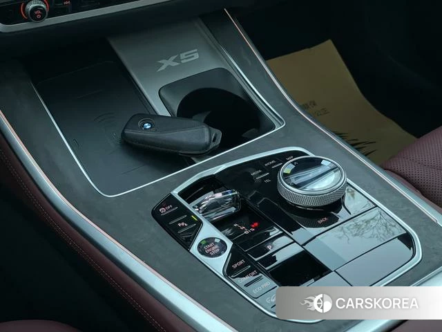 BMW X5 2025 Черный из Китая, фото 4
