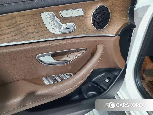 Mercedes-Benz E-Class W213 2021 Белый из Кореи, фото 4