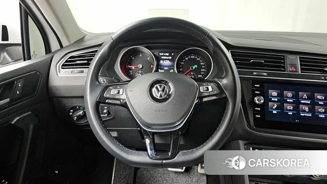 Volkswagen Tiguan second Generation 2018 Белый из Кореи, фото 4