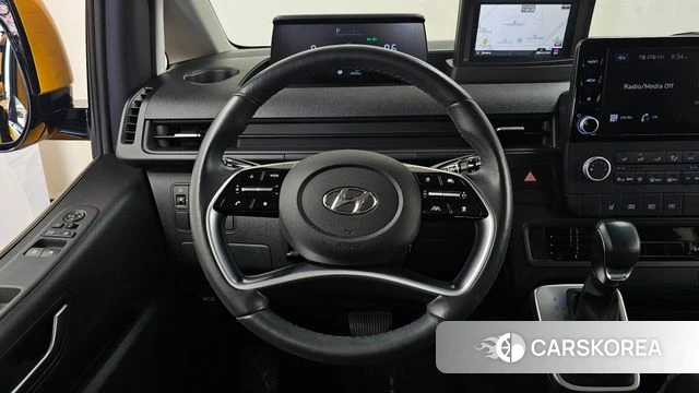 Hyundai Staria 2022 Желтый из Кореи, фото 4