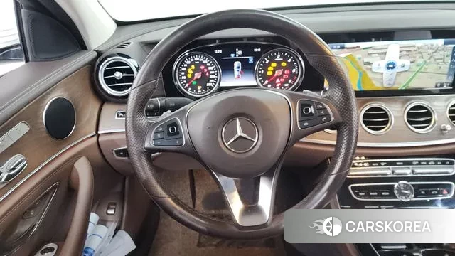 Mercedes-Benz E-Class W213 2018 Белый из Кореи, фото 4