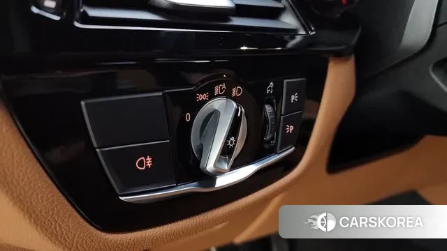 BMW 5 Series (G30) 2023 Серый из Кореи, фото 4