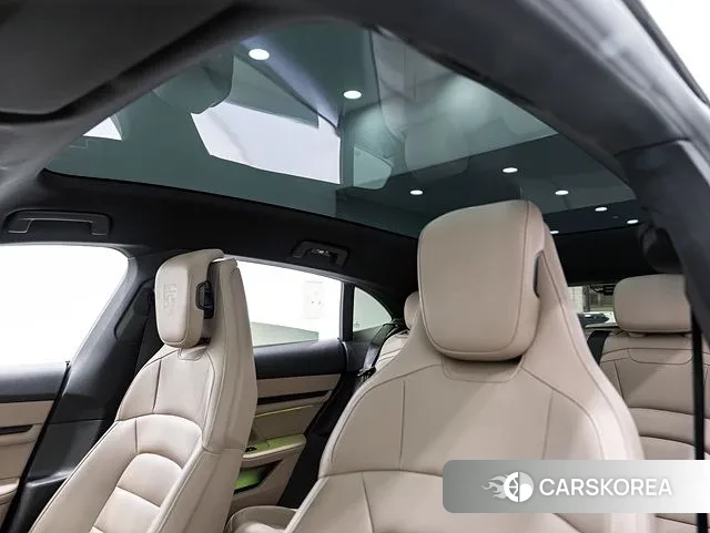 Porsche Taycan 2023 Черный из Кореи, фото 4