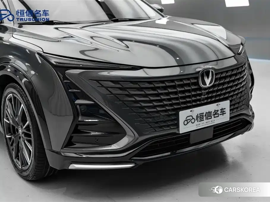Chang'an Changan UNI-T 2023 Silver/gray из Китая, фото 4