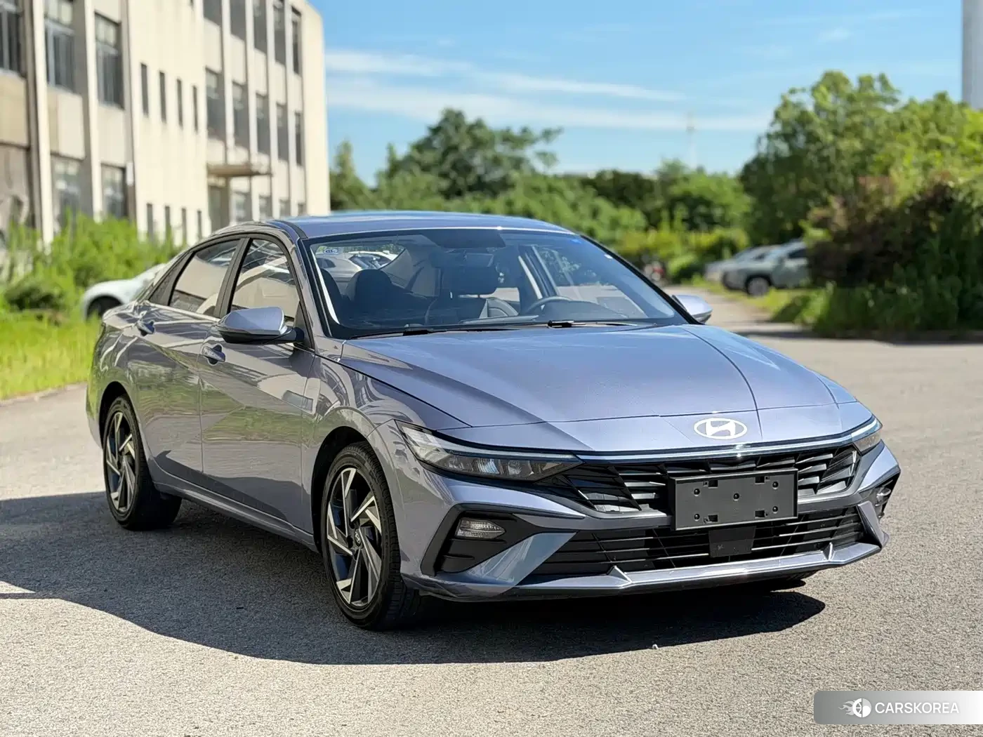 Hyundai Elantra 2026 Silver/gray из Китая, фото 4