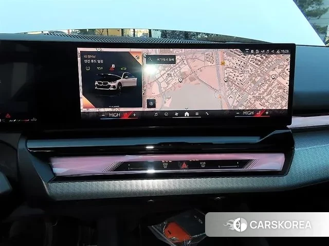 BMW 5 Series (G60) 2025 Белый из Кореи, фото 4