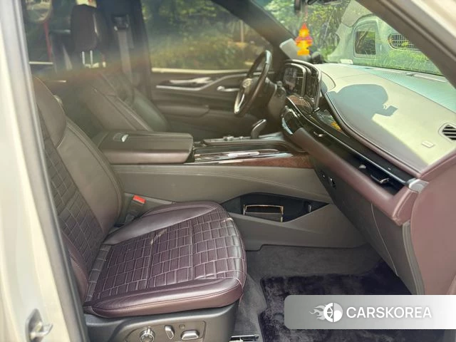 Cadillac Escalade 5th Generation 2022 Белый из Кореи, фото 4
