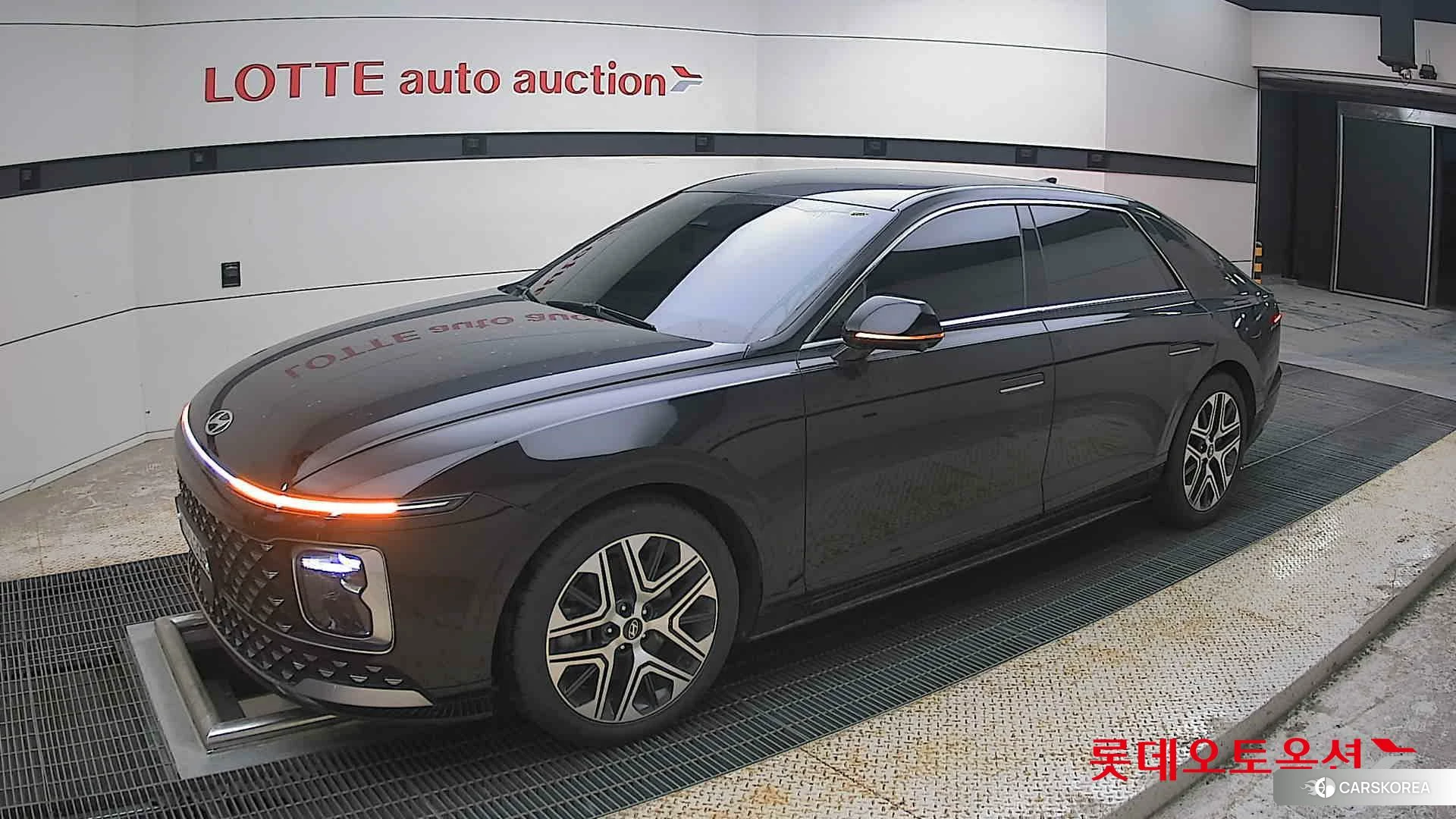 Hyundai Grandeur 2023 Abyss Black Pearl из Кореи, фото 4
