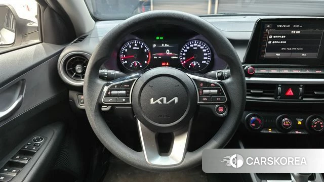 Kia The New K3 2nd generation 2023 Белый из Кореи, фото 4