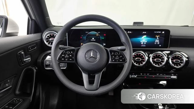 Mercedes-Benz A-Class W177 2020 Белый из Кореи, фото 4
