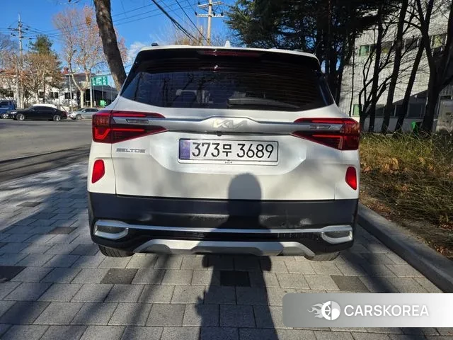 Kia Seltos 2021 Белый из Кореи, фото 4