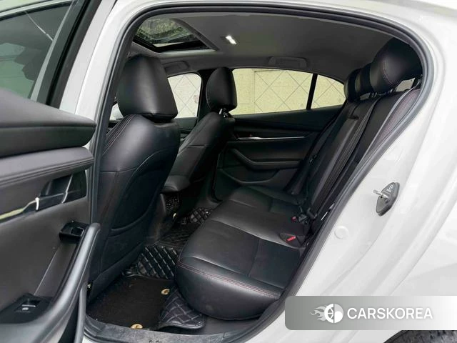 Mazda 3 Angkesaila 2022 Белый из Китая, фото 4