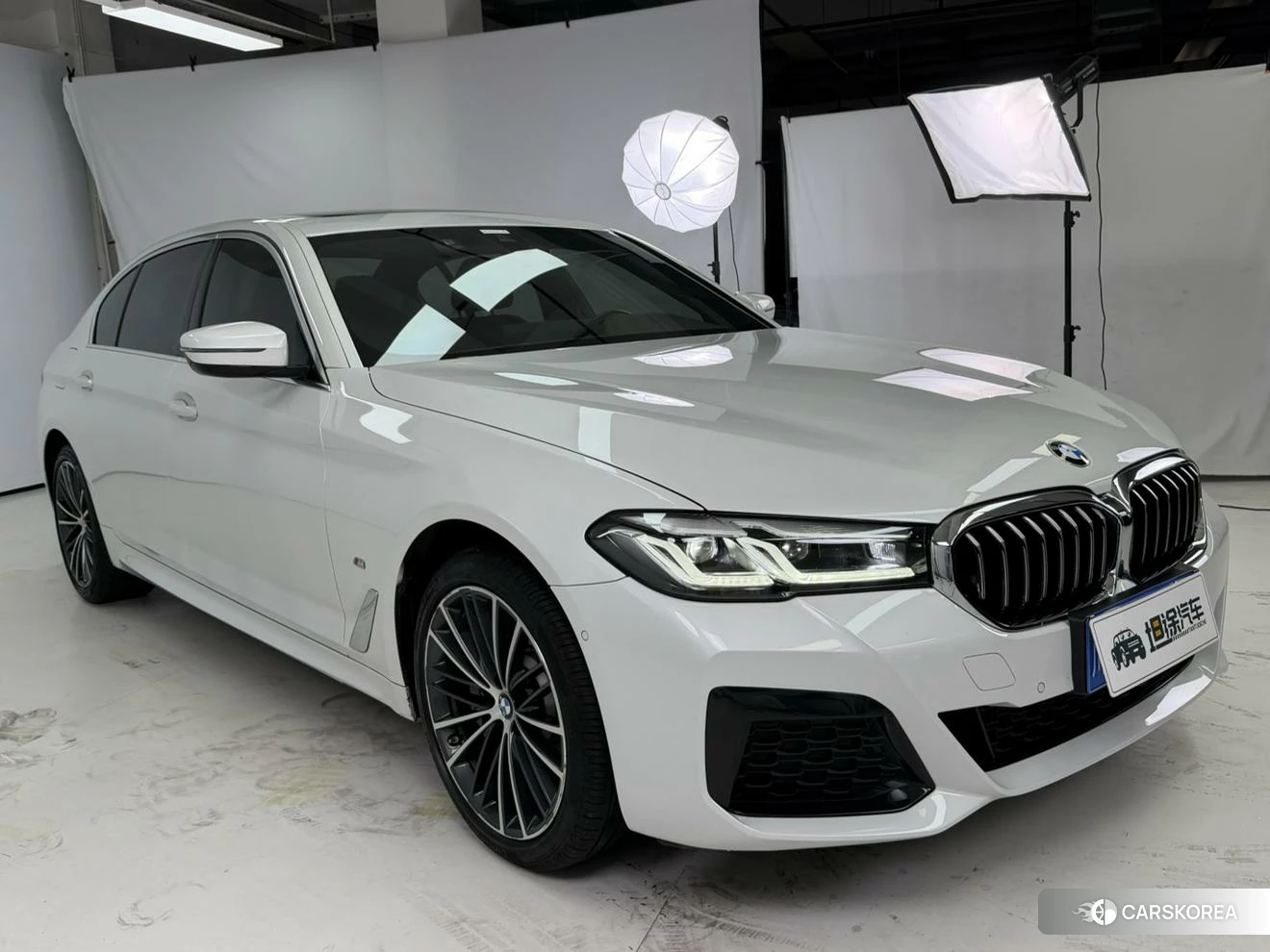 BMW 5 series 2023 Белый из Китая, фото 4