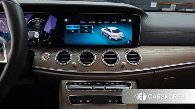 Mercedes-Benz E-Class W213 2022 Белый из Кореи, фото 4