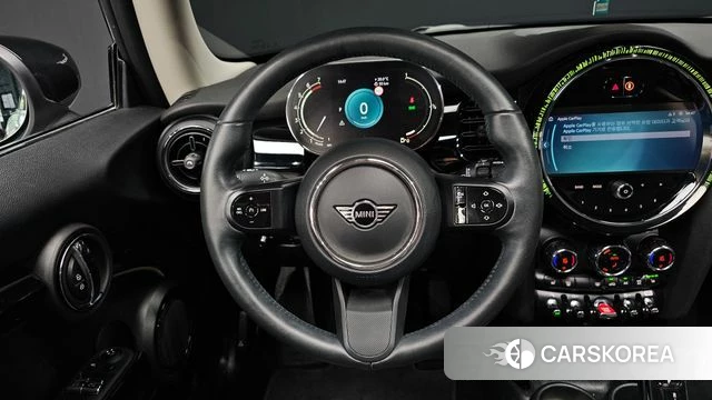 Mini Cooper 2024 Серебряный из Кореи, фото 4