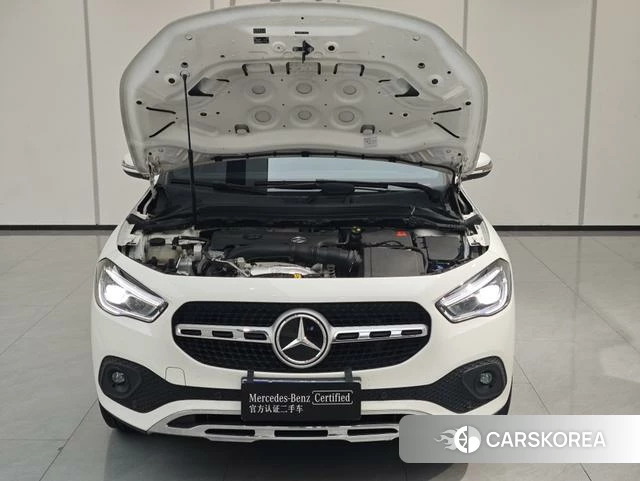 Mercedes-Benz GLA 2023 Белый из Китая, фото 4