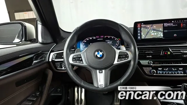 BMW 5 Series (G30) 2021 Белый из Кореи, фото 4