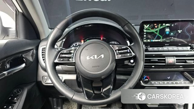 Kia Seltos 2022 Белый из Кореи, фото 4