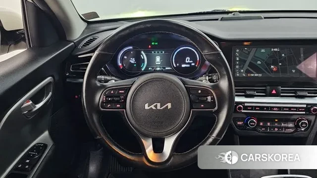 Kia Niro Plus 2022 Белый из Кореи, фото 4