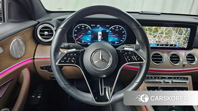 Mercedes-Benz E-Class W213 2021 Черный из Кореи, фото 4