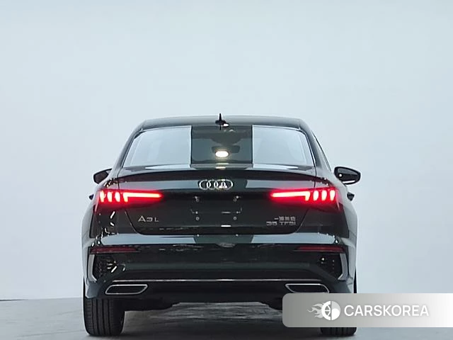 Audi A3 2023 Зеленый из Китая, фото 4