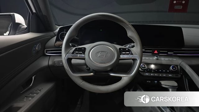 Hyundai The New Avante (CN7) 2023 Белый из Кореи, фото 4