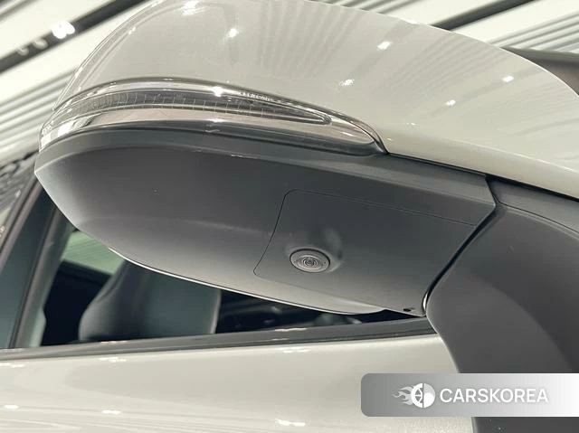 Toyota Crown Lufang 2022 Белый из Китая, фото 4