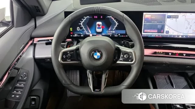 BMW 5 Series (G60) 2025 Белый из Кореи, фото 4