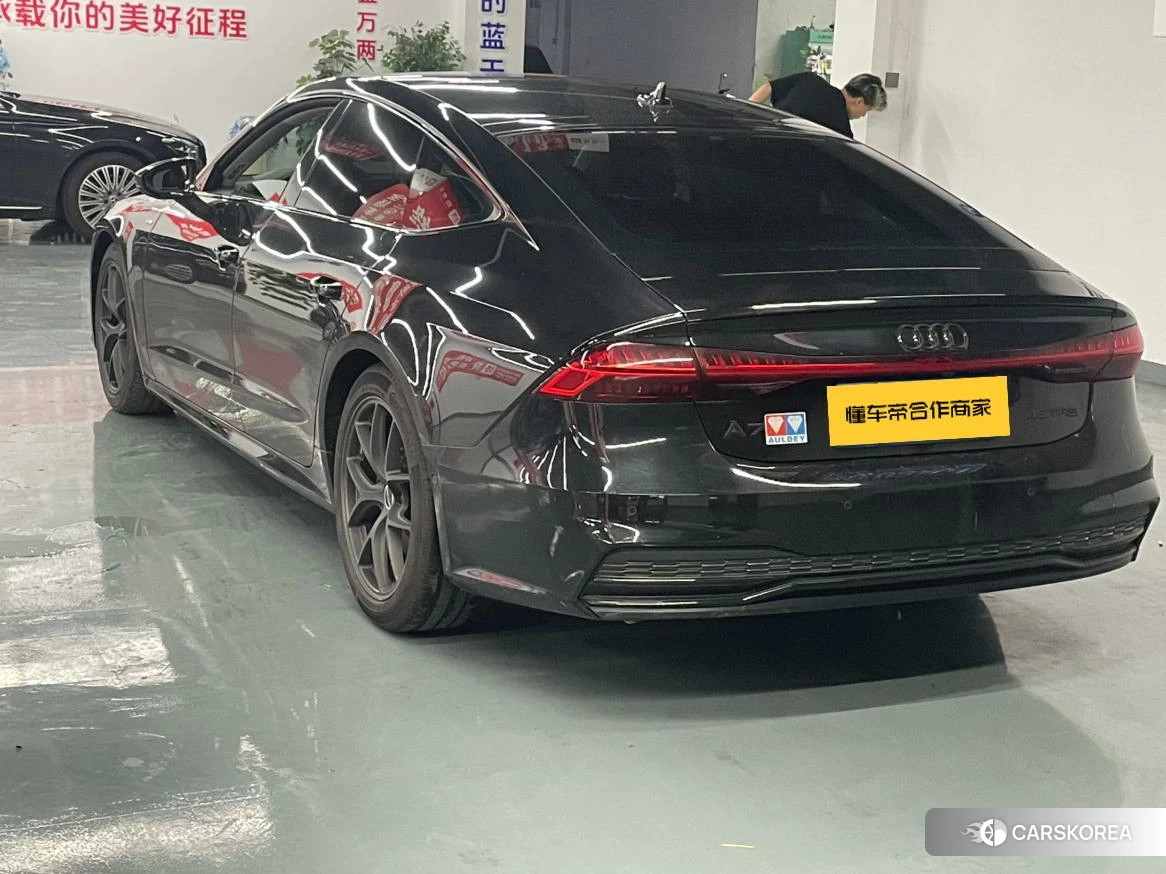 Audi A7 2020 Черный из Китая, фото 4