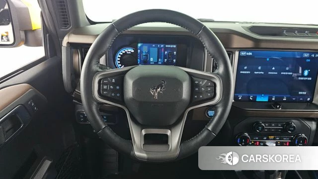 Ford Bronco 6th Generation 2022 Желтый из Кореи, фото 4