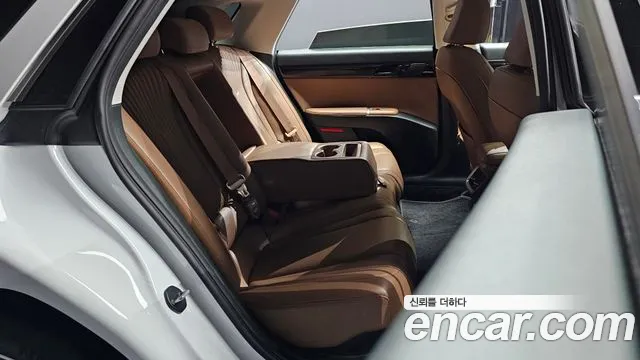 Hyundai Grandeur Hybrid (GN7) 2023 Белый из Кореи, фото 4