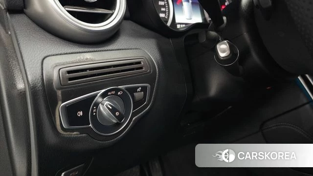 Mercedes-Benz GLC-Class X253 2019 Белый из Кореи, фото 4