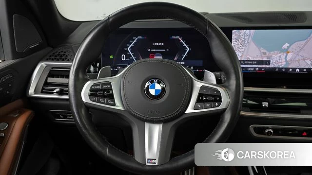 BMW X7 (G07) 2023 Белый из Кореи, фото 4