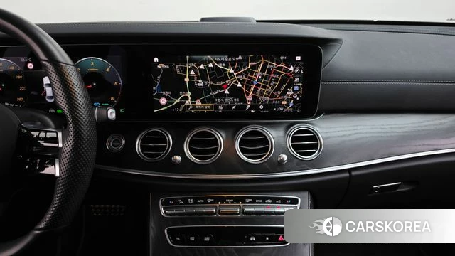 Mercedes-Benz E-Class W213 2022 Белый из Кореи, фото 4
