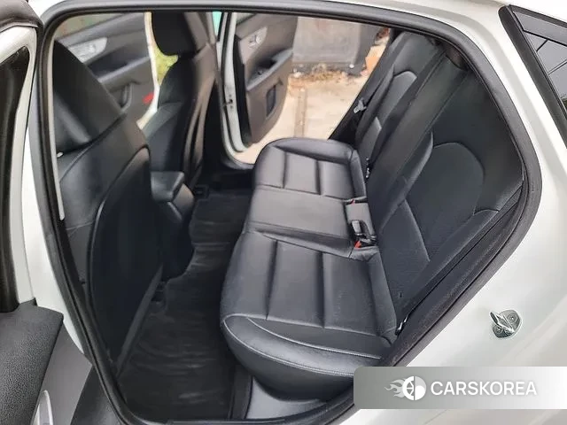 Kia The New K3 2nd generation 2021 Белый из Кореи, фото 4