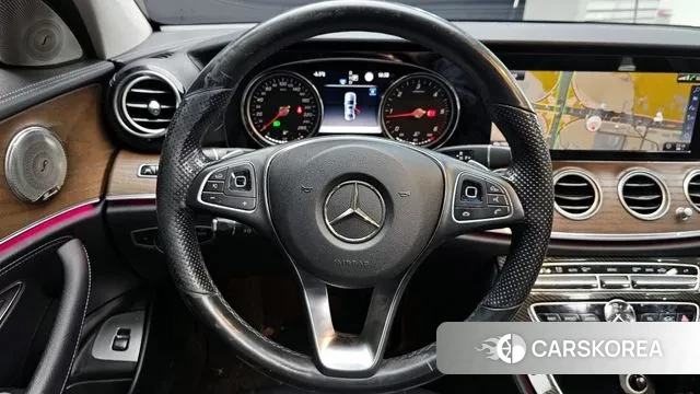 Mercedes-Benz E-Class W213 2018 Черный из Кореи, фото 4